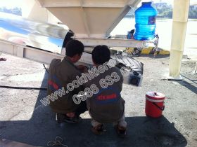 Lắp hệ thống đóng container